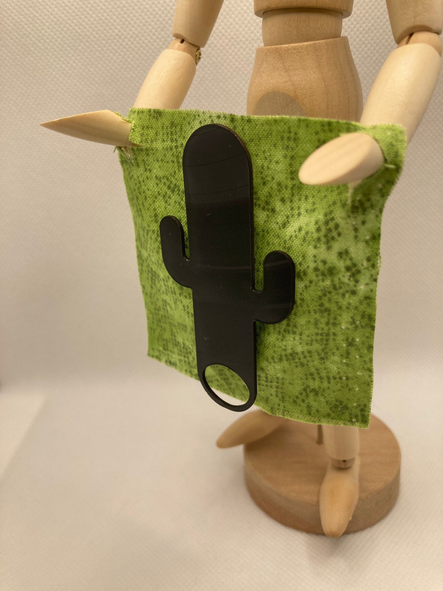 Upcycled vinyl cactus brooch glasses holders